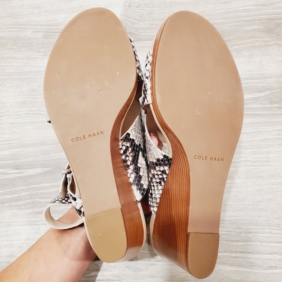 NEW Cole Haan Philomina Snakeskin Print Wedge - Picture 8 of 9